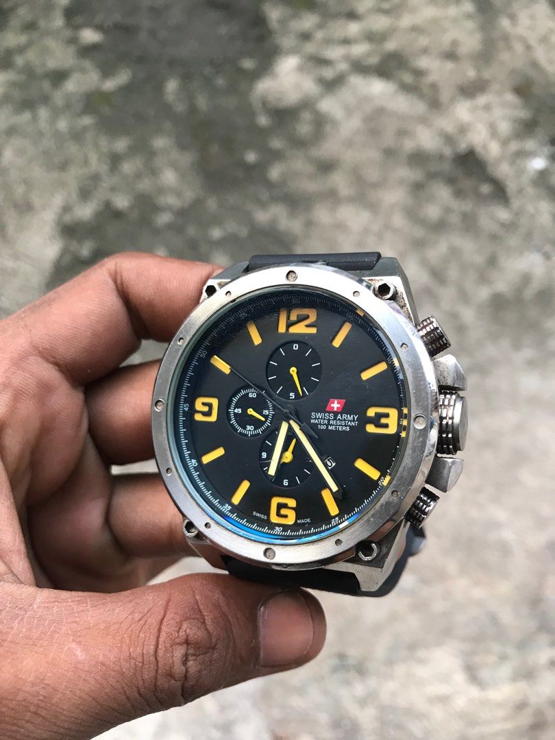 Jam merk best sale army