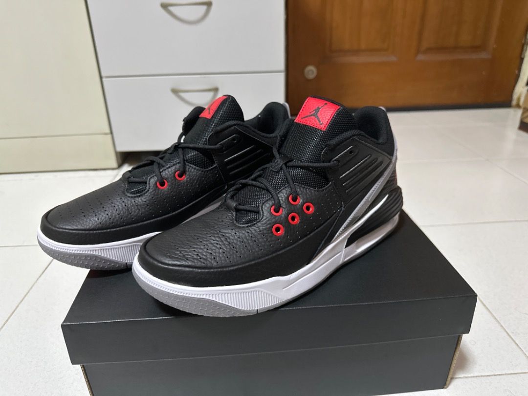 Red and black air max 219 top