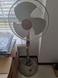 (Category: ) located in . Submitted by maeloke.1 (Listing ID 1281439191, Image 1). Description: .