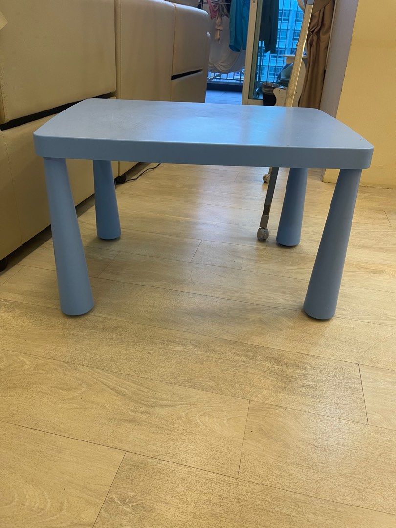 Kindergarten desk and chair top