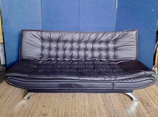 Leather Sofabed
76”L x 53”W x 15”SH
Php 19500

3-4 seater
Double size bed
Leather seat
Bulky foam
In good condition