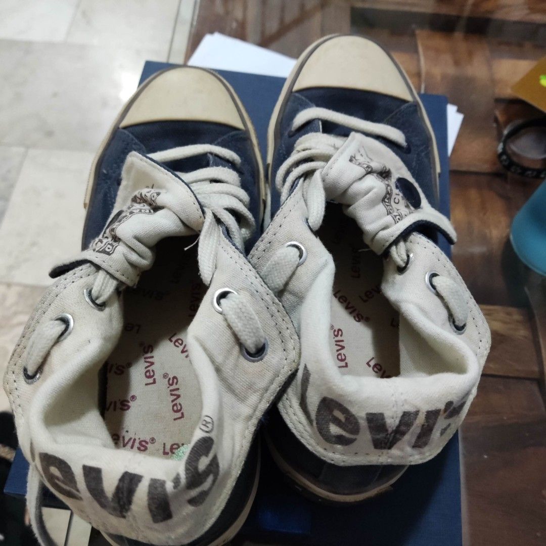 Chaussure levi's deals style converse