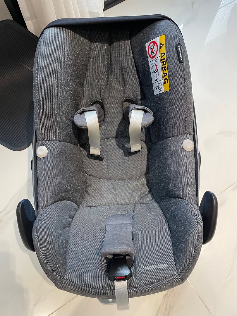 Maxi Cosi Pebble Plus with 2wayfix Isofix 嬰兒座椅, 兒童＆孕婦用品