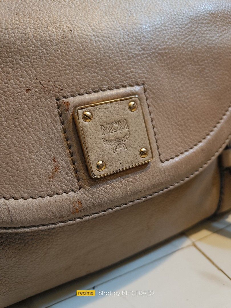 💯Authentic MCM 2 way bag (Category: Luxury Bags & Wallets) located in General Mariano Alvarez. Submitted by randzwurkz85264 (Listing ID 1281434915, Image 2). Description: Original Authentic MCM 2 way bag. Issue: Signs of usage since it is used and not bnew. pls manage expectations..