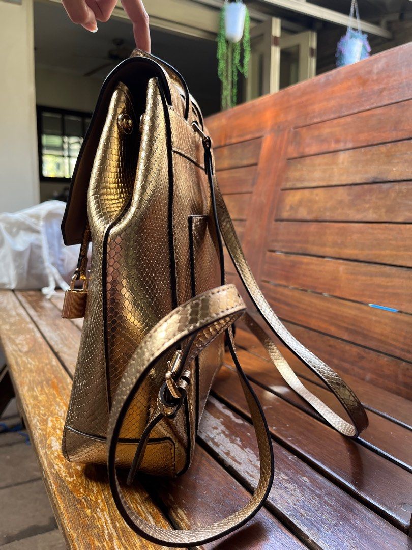Michael Kors Hayes Backpack Fesyen Wanita Tas Dompet di Carousell