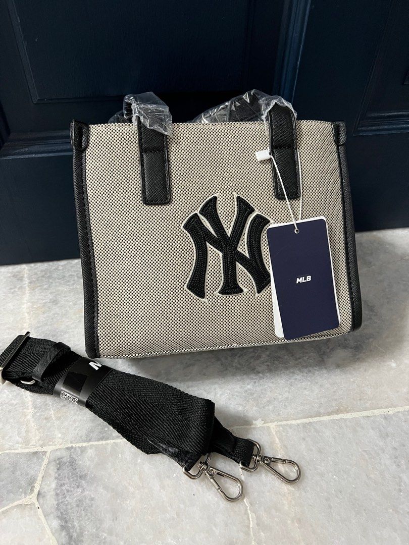 MLB KOREA Classic Monogram Backpack New York Yankees - KiosKorea