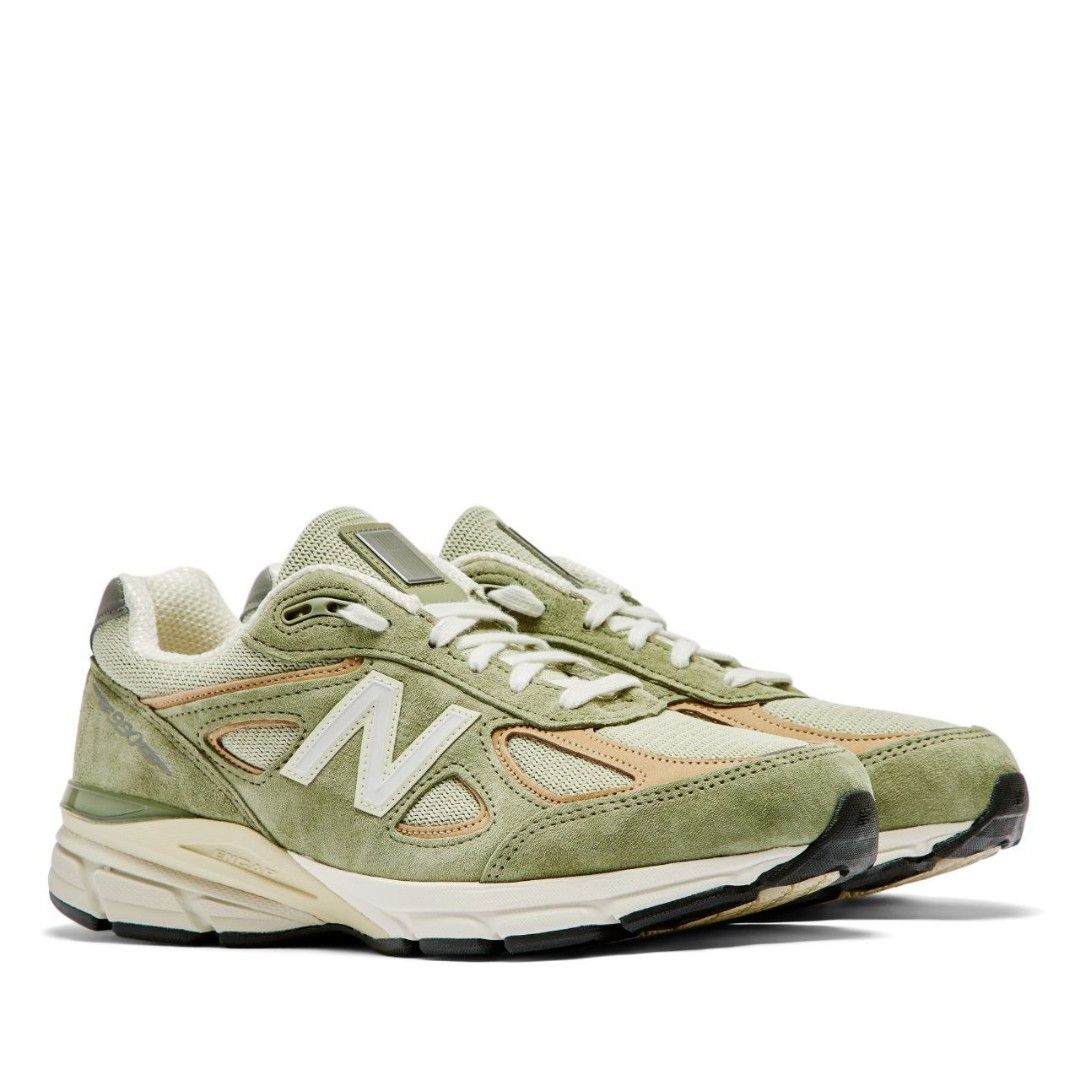 Mens 990v4 2025