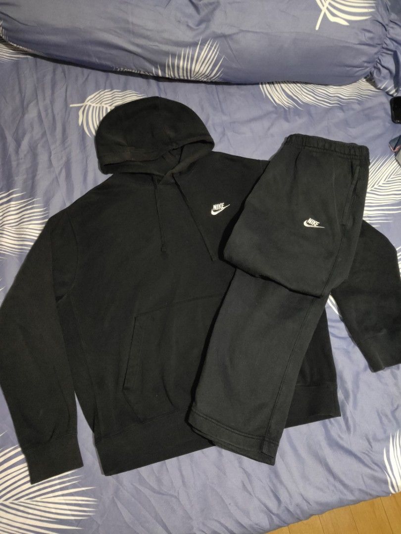 All black deals nike sweatsuit