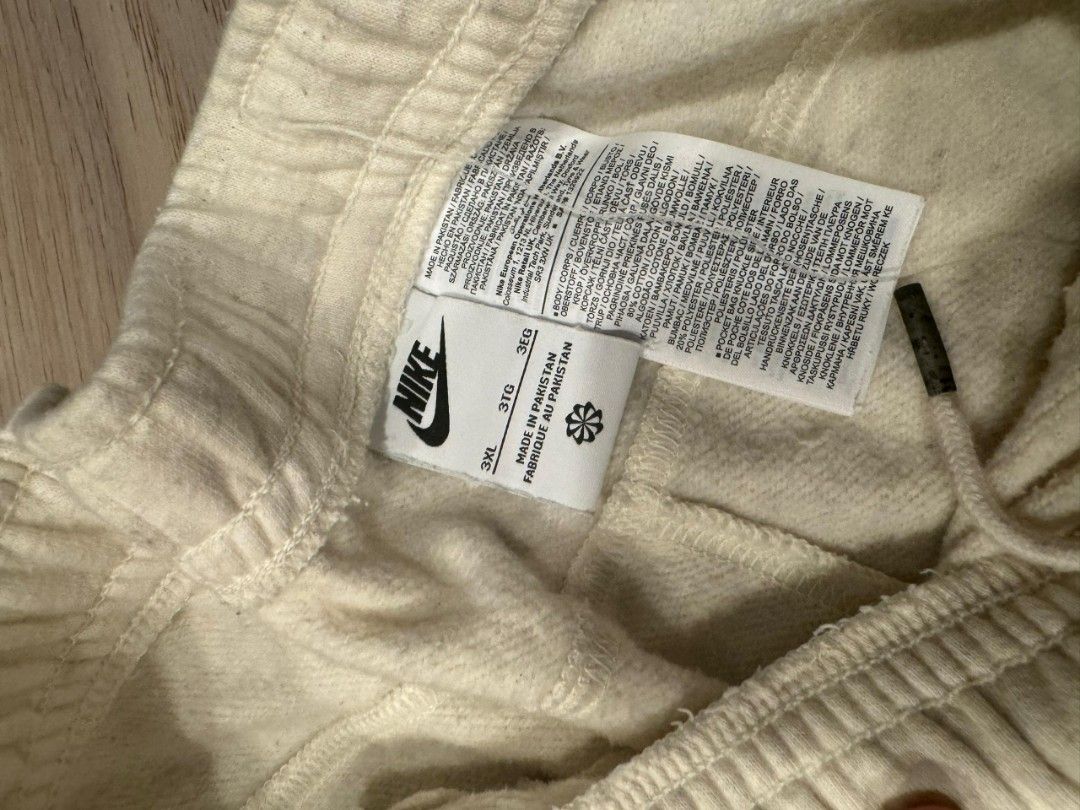 Tan nike joggers online