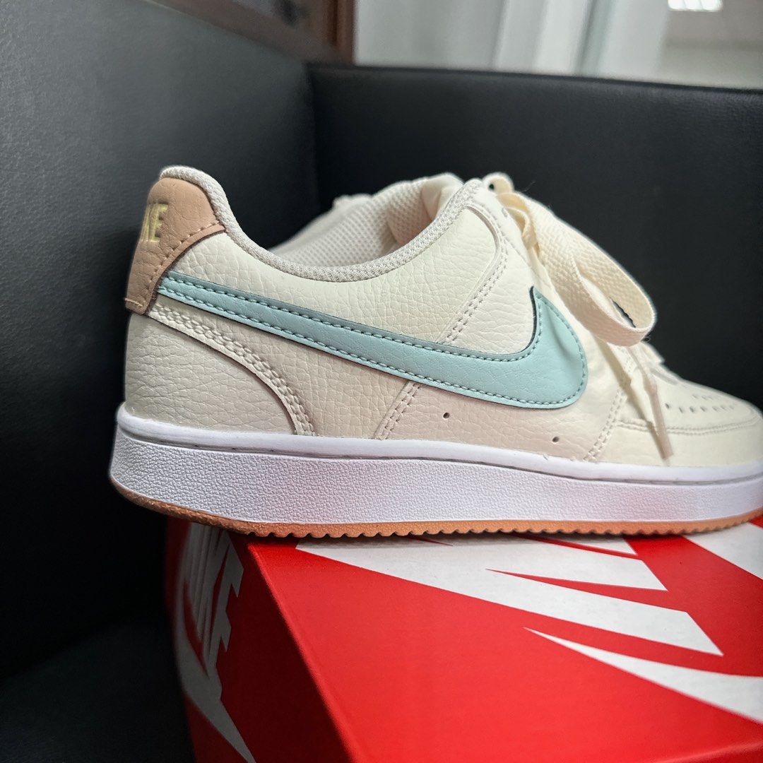 Nike Tiffany Blue size6.5