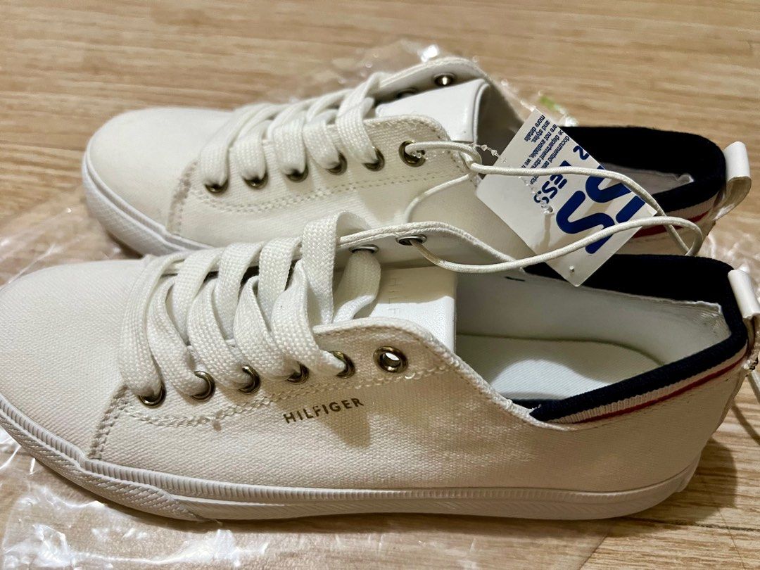 Tommy hilfiger 2025 white canvas shoes