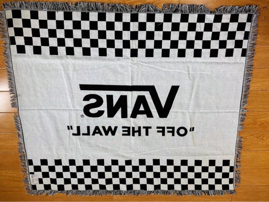 Vans off the wall blanket discount