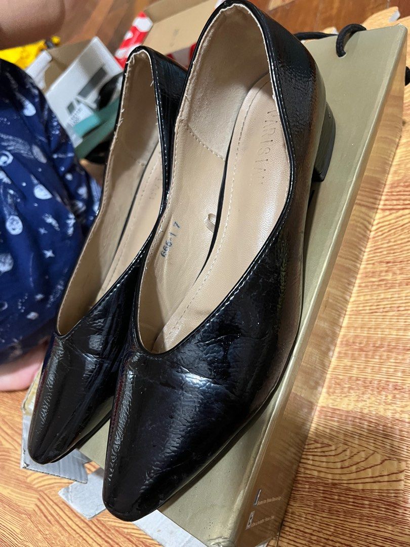Parisian Black Shoes size 7 (Category: Shoe inserts) located in Bacoor. Submitted by starlyncarambacan (Listing ID 1281436452, Image 3). Description: .