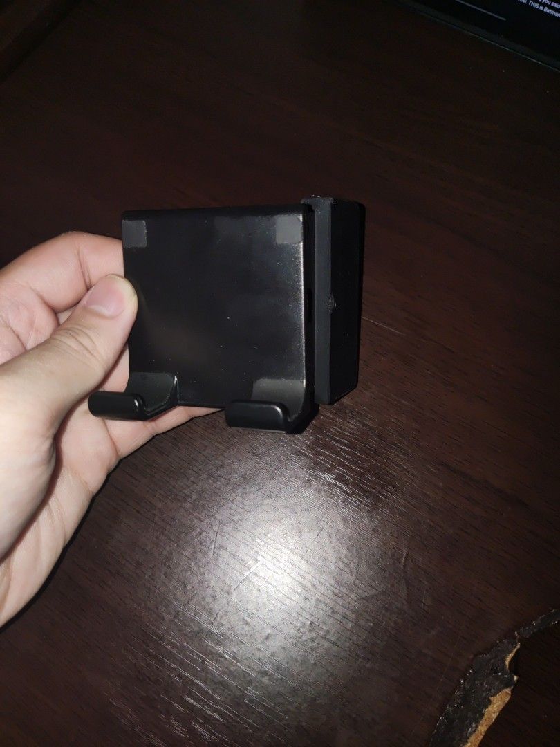 Phone Holder Mount For Laptop (Category: Mounts & Holders) located in Quezon City. Submitted by decluttersaleph (Listing ID 1281511192, Image 1). Description: .
