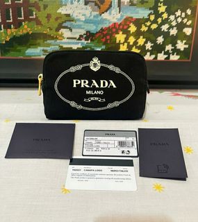 (Kategori: ) berada di . Dikirim oleh brandedhypebeast (ID iklan 1281547278, Gambar 1). Deskripsi: .