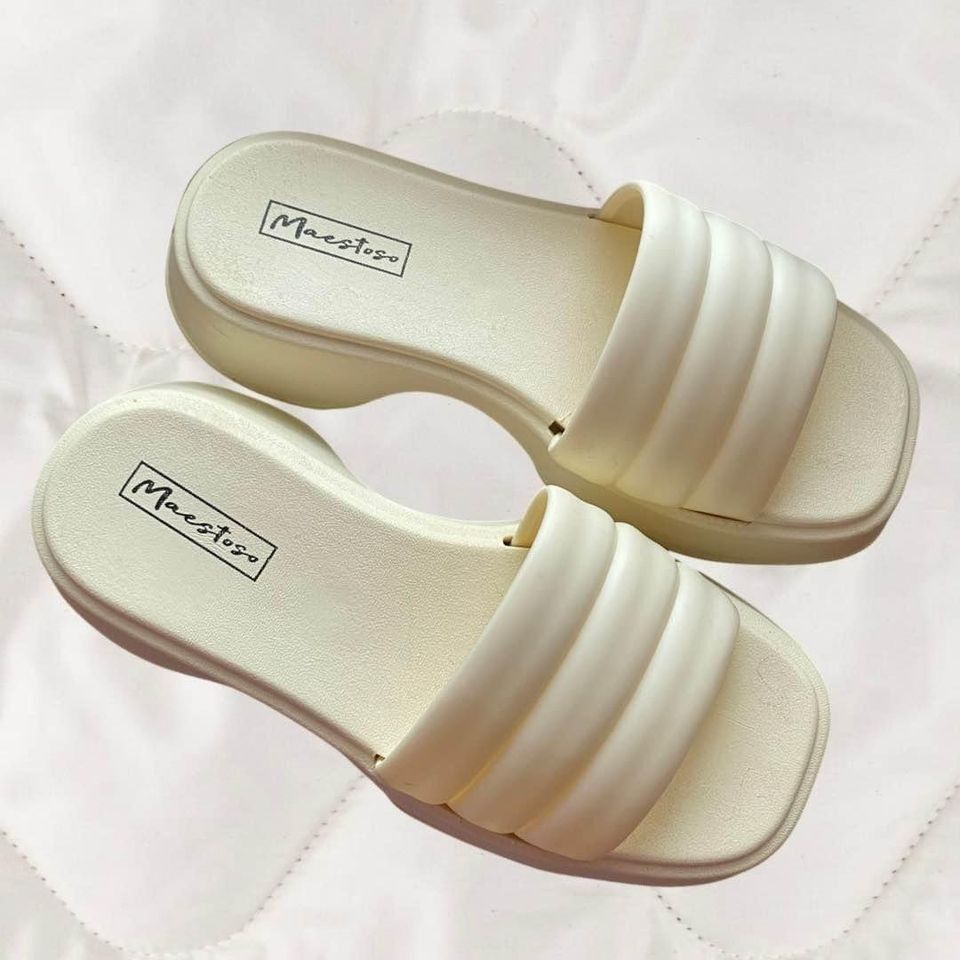 PRELOVED SLIPPER ONE STRAP SLIDE SANDALS Women s