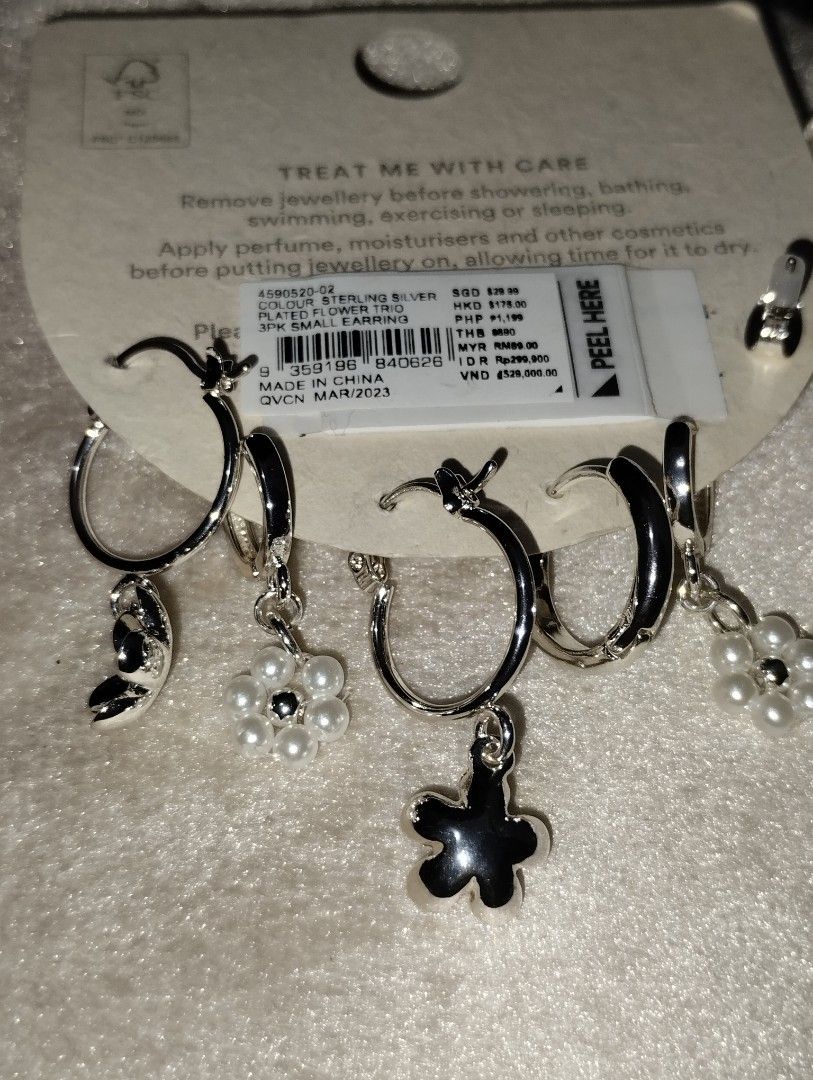 ✨Rubi 3-set earrings (Category: Earrings) located in Santa Rosa. Submitted by leShoppe (Listing ID 1281548765, Image 2). Description: .