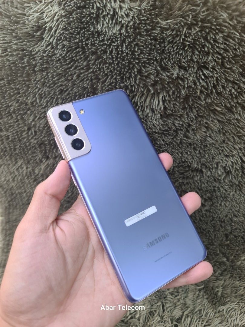 Samsung S21 plus 5G (Category: Samsung) located in San Mateo. Submitted by clevershark_6ab73a (Listing ID 1281524443, Image 3). Description: Samsung S21 plus 5G 8/128GB 13500 8/256GB 14k Dynamic AMOLED 2X, 120Hz, HDR10+, 1300 nits (peak) Size 6.7 inches, 107.8 cm2 (~88.3% screen-to-body ratio) Resolution 1080 x 2400 pixels, 20:9 ratio (~394 ppi density) Protection Corning Gorilla Glass Victus Always-on display Android 11, upgradable to Android 14