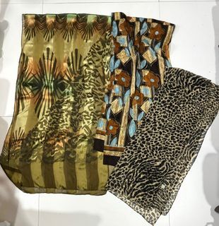 Scarf/bundle of 3/take all/printed scarves/imported