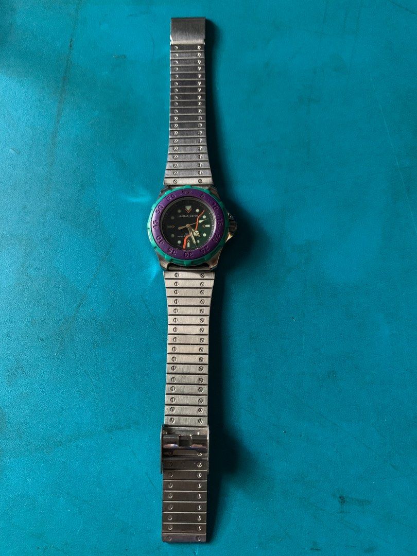 Seiko Vintage Alba Aqua Gear (Category: Women's Watches) located in Naga. Submitted by xkenzero7x (Listing ID 1281460862, Image 3). Description: 4k ( Freeship) pwedi COD /Cash on Delivery pag Malayo via LBC Rare Vintage Seiko Alba Aqua Gear -JDM/Made in Japan -‎V701-6360 Quartz movement -200m Water Resistant -ST. Steel -Medium size (unisex) -Mint condition -Up to 9" Wrist size, adjustable.