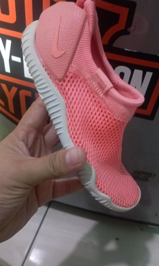 Nike outlet aqua shock