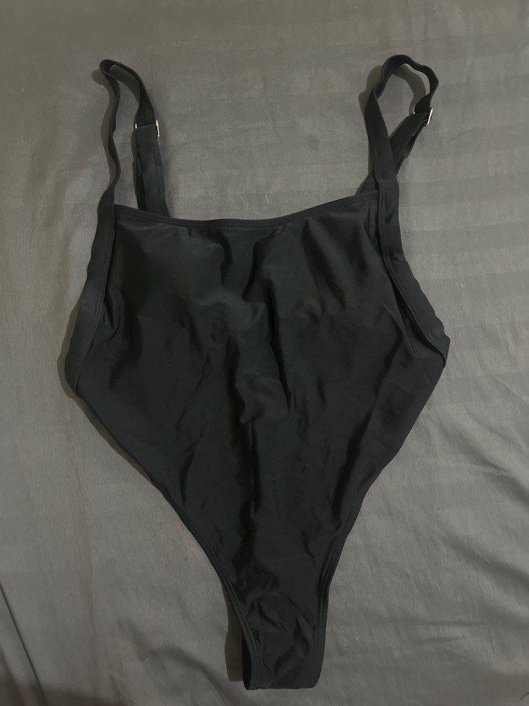 Sexy Black One Piece Bikini or Top (Category: Bikinis & Swimsuits) located in Caloocan City. Submitted by c_meth (Listing ID 1281486751, Image 1). Description: bought online but not used. don't know the brand huhu free if you get 2 or more from my listings! mop: gcash / bank transfer mod: direct jnt / ggx rfs: TOO LARGE FOR ME 😭 perfect 'to for bigger boobie girliesss.