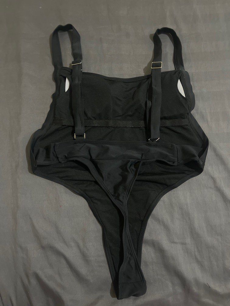 Sexy Black One Piece Bikini or Top (Category: Bikinis & Swimsuits) located in Caloocan City. Submitted by c_meth (Listing ID 1281486751, Image 2). Description: bought online but not used. don't know the brand huhu free if you get 2 or more from my listings! mop: gcash / bank transfer mod: direct jnt / ggx rfs: TOO LARGE FOR ME 😭 perfect 'to for bigger boobie girliesss.