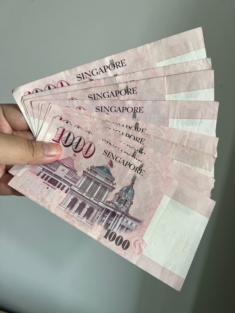 Sgd 1000 notes 1000 Singapore dollars, Hobbies & Toys, Memorabilia &  Collectibles, Currency on Carousell