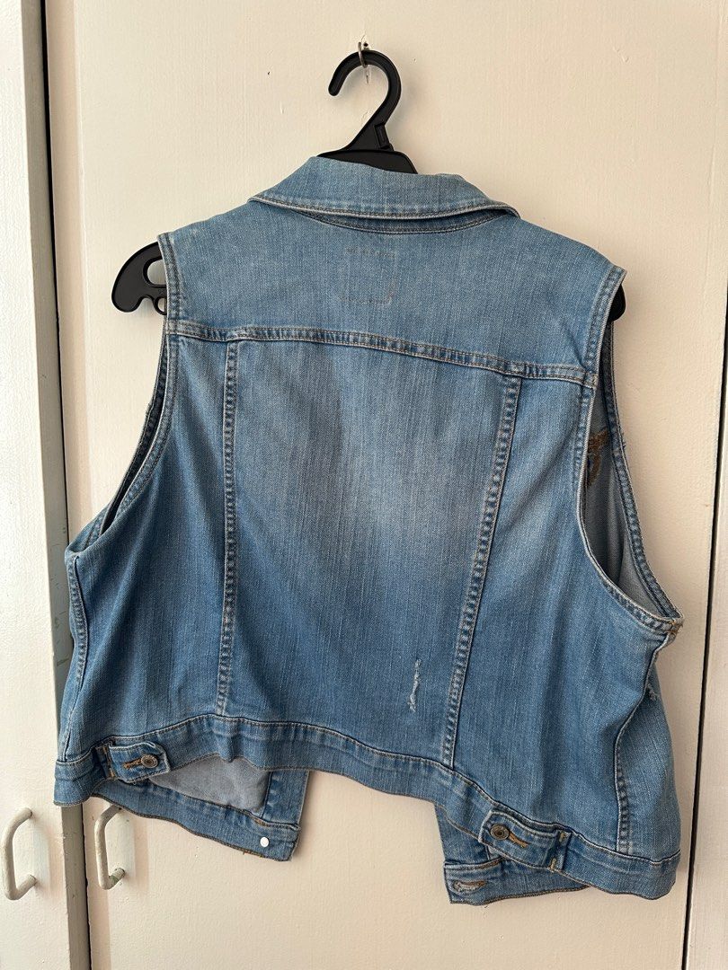 Old navy discount sleeveless jean jacket