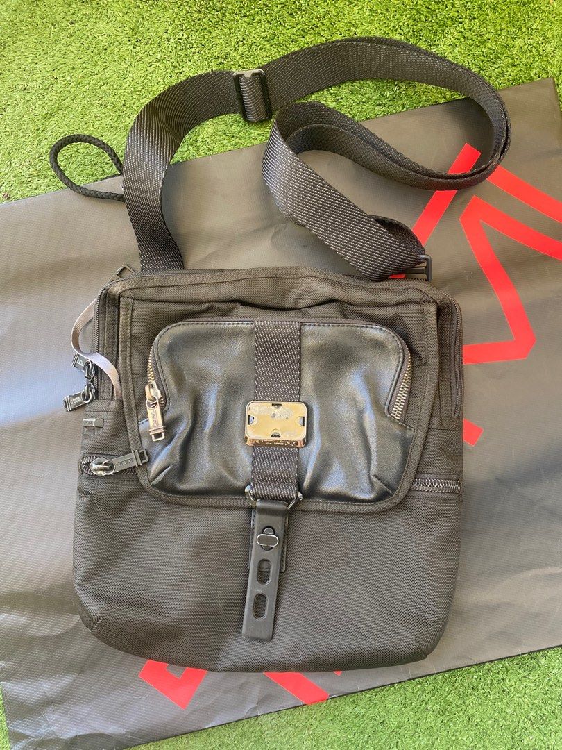 Sling bag tumi original