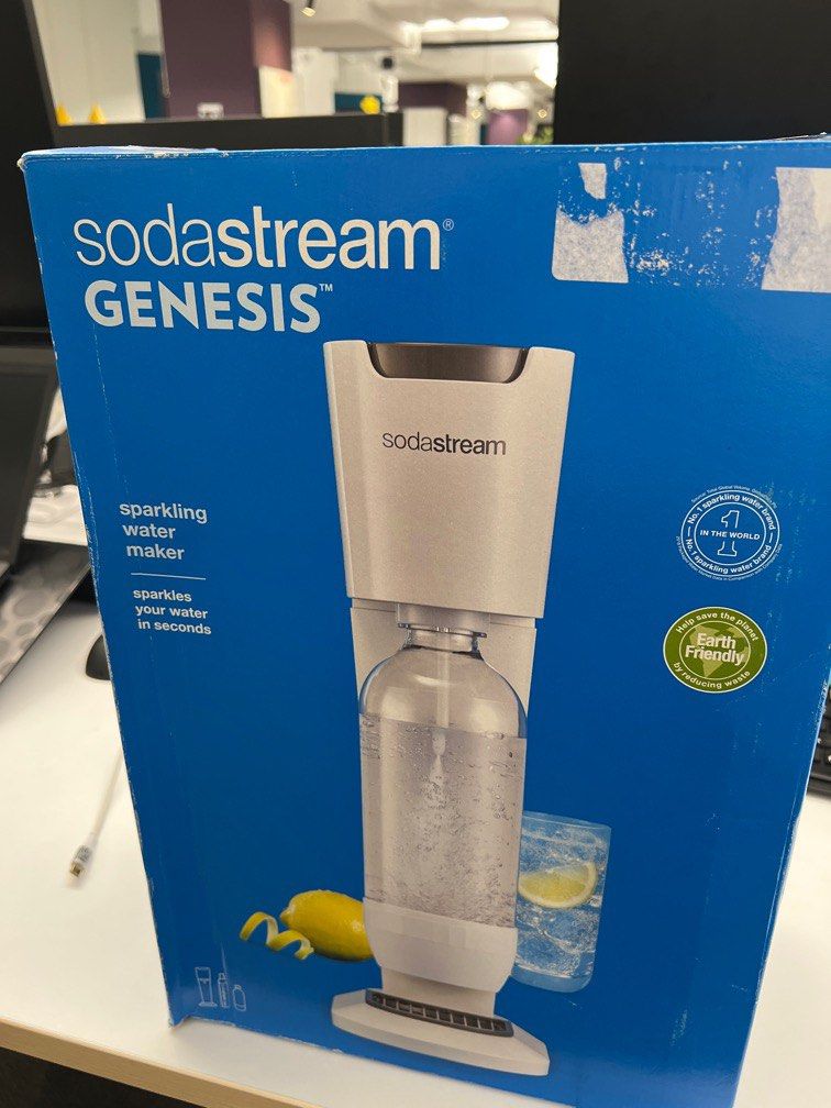 SodaStream Genesis sparkling water maker, TV & Home Appliances, Kitchen