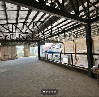 Space for Warehouse Commissary or Staff House for Rent