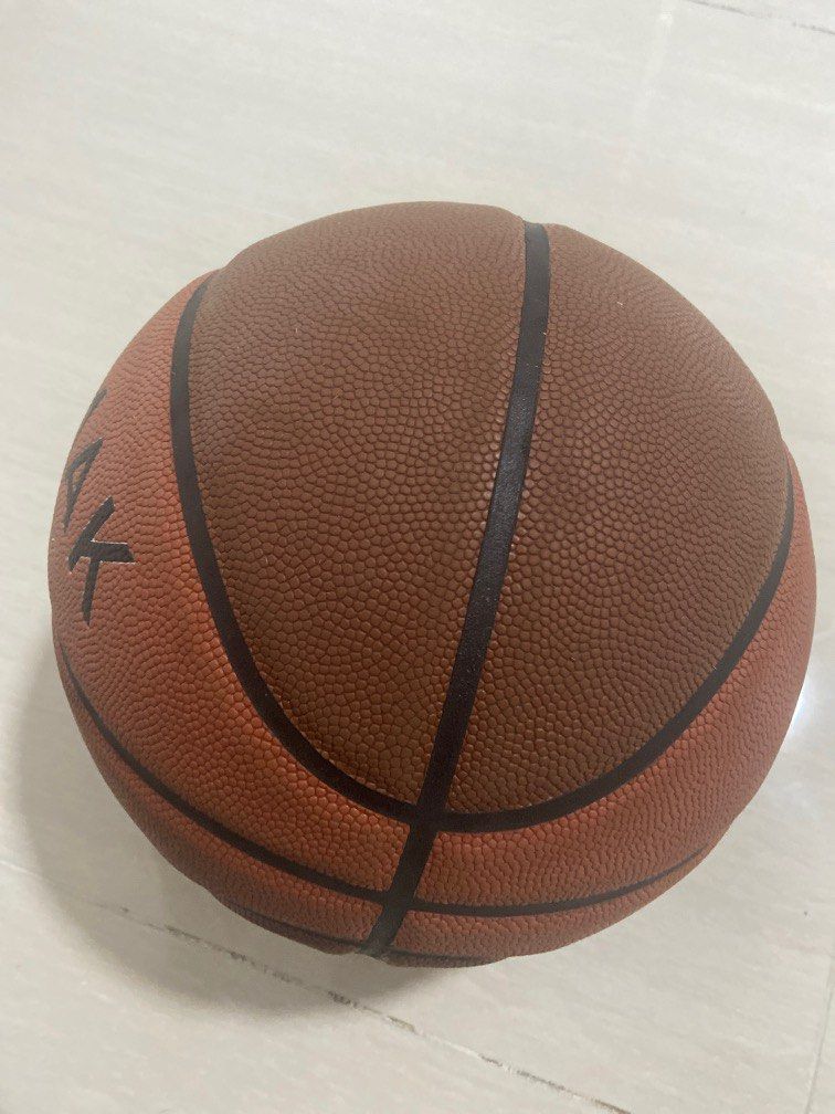 Tarmak BT500X basketball, Sports Equipment, Sports & Games, Racket ...