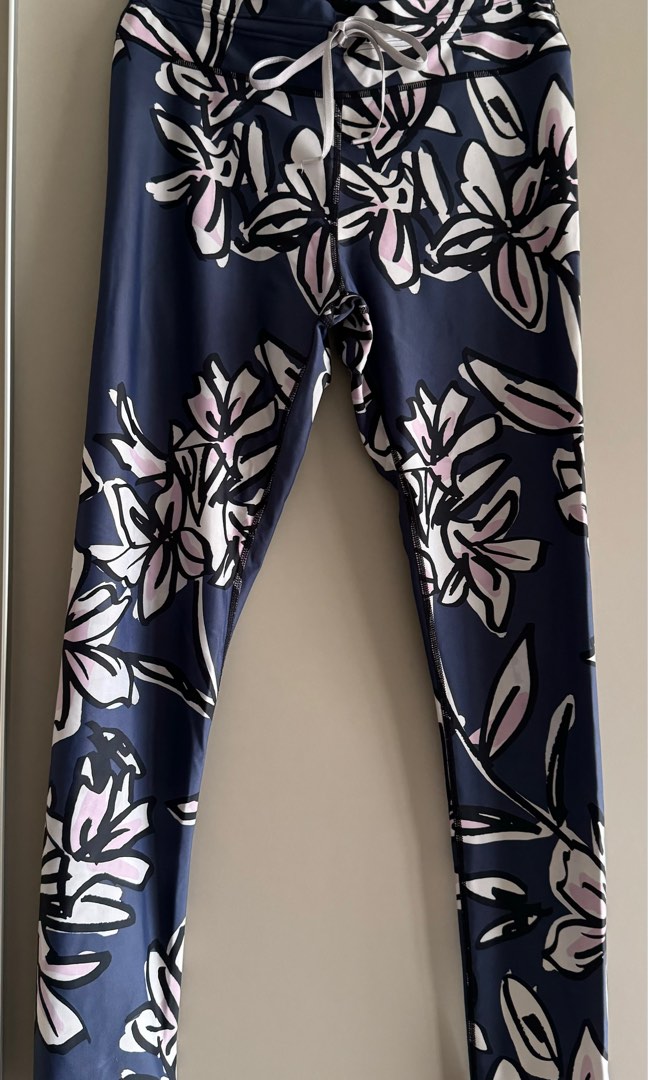 THE UPSIDE FLORAL YOGA PANTS LEGGINGS SIZE LARGE, Women's Fashion,  Activewear on Carousell