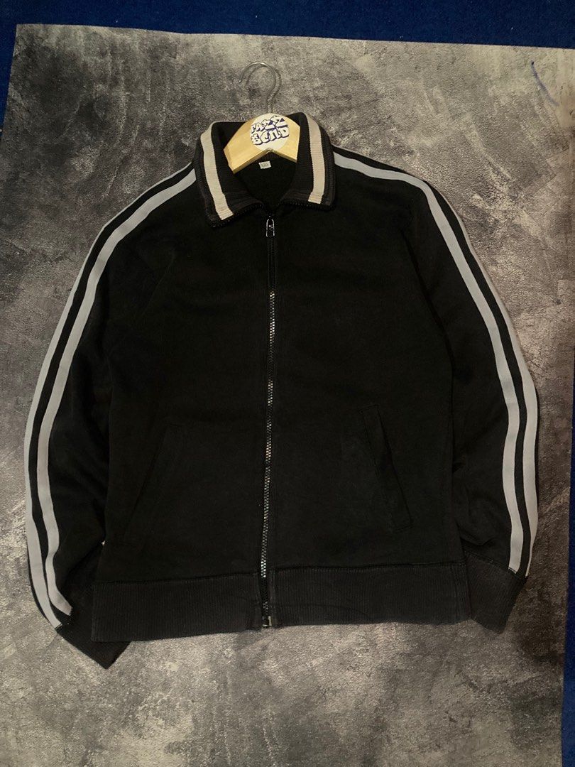 Tracktop uniqlo shop