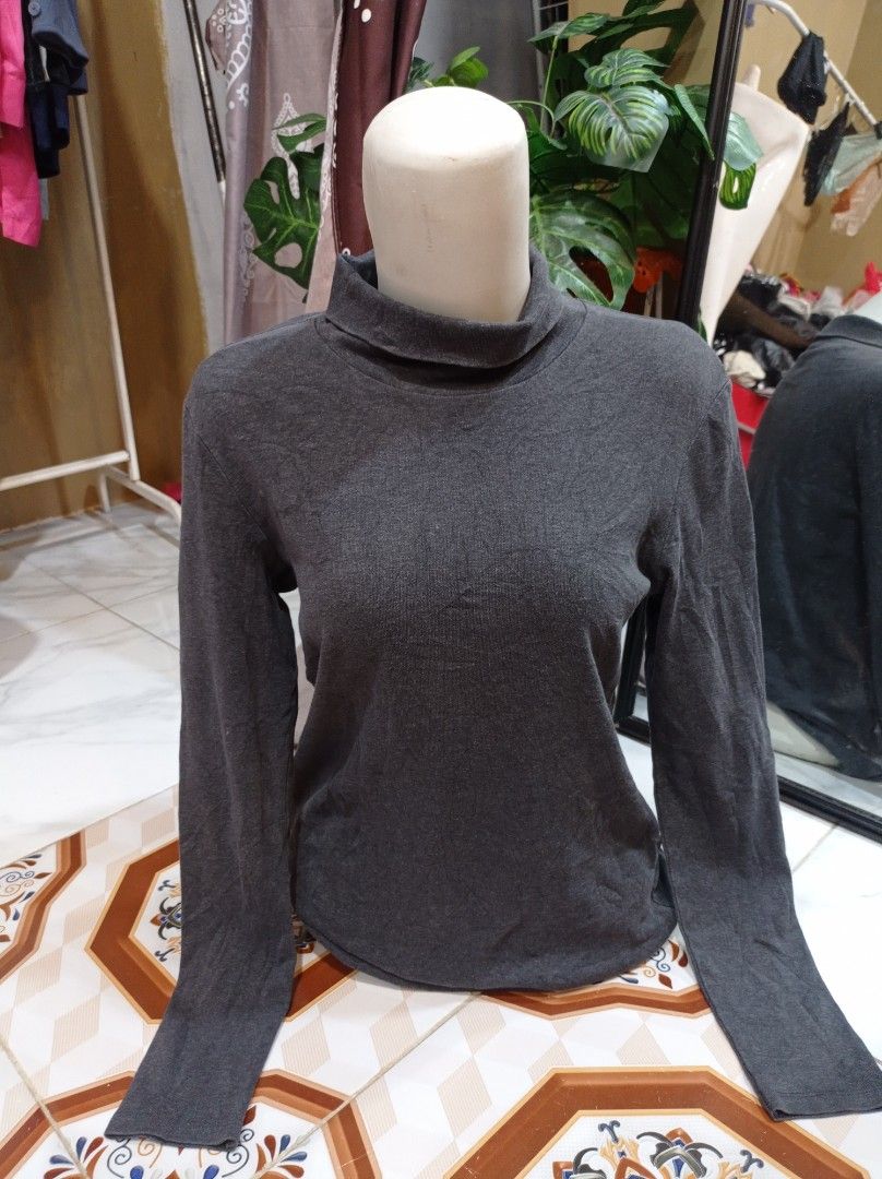 Harga best sale turtleneck uniqlo