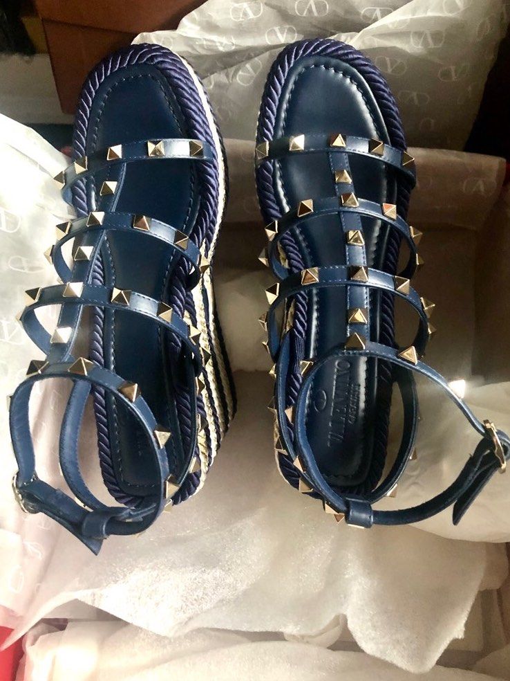 Valentino rockstud clearance platform sandals