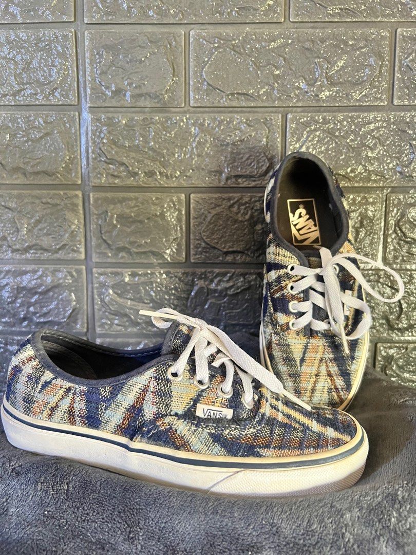 Vans Blue Chevron pattern shoes for women