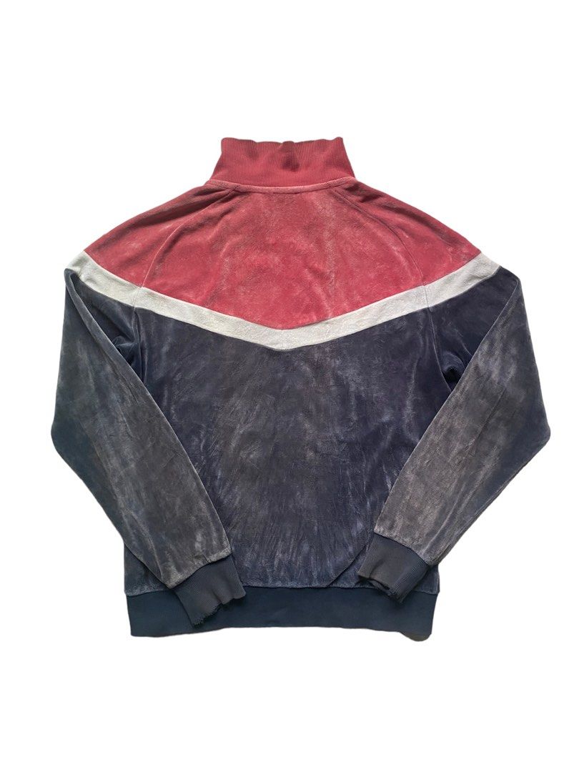 Nike velvet sweater 2025