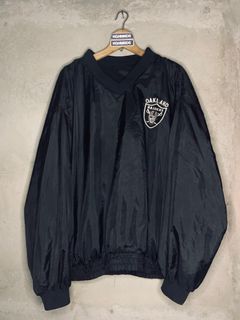 Vintage Oakland Raiders OG Logo Pullover Windbreaker Reversable   Size:XL Dimes:29W 29L Color rate:9/10 Good condition Issue:Yung print ng kabila medyo malabo na  ₱1500  📍:Taguig City  Dm me for more info.📩📩📩