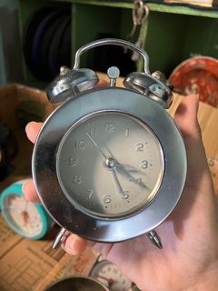 Vintage Windup Mechanical Twin Bell Retro Alarm Clock Table/Desk Clock