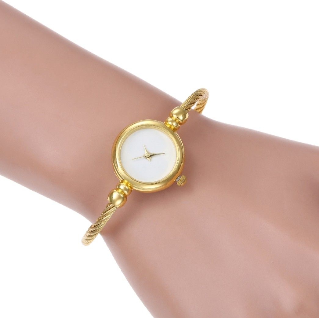 Vintage looking Gold Bracelet Watch