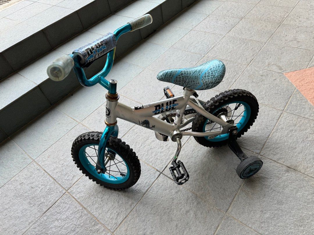 Dynacraft jurassic world bike 12 sales inch