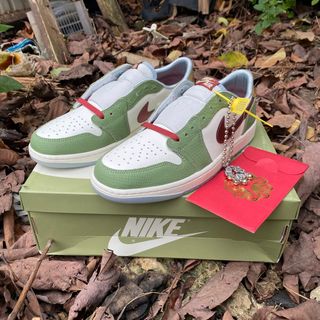 (Category: ) located in . Submitted by snkr_hype (Listing ID 1281801527, Image 1). Description: .