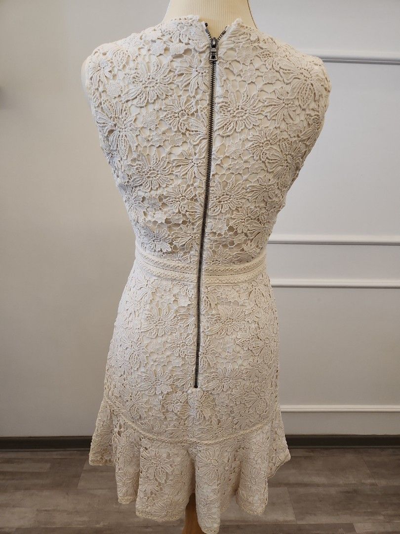 Alice and olivia sales white lace dress