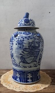 Antique  porcelain Jar
