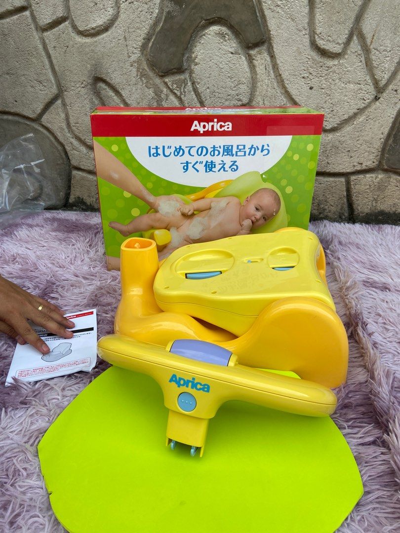 Aprica Bath Chair (Category: Bathtub & Bath Accessories) located in Manila. Submitted by avalanchesonlineshopmainacount (Listing ID 1281626456, Image 3). Description: Demo unit Pullout .