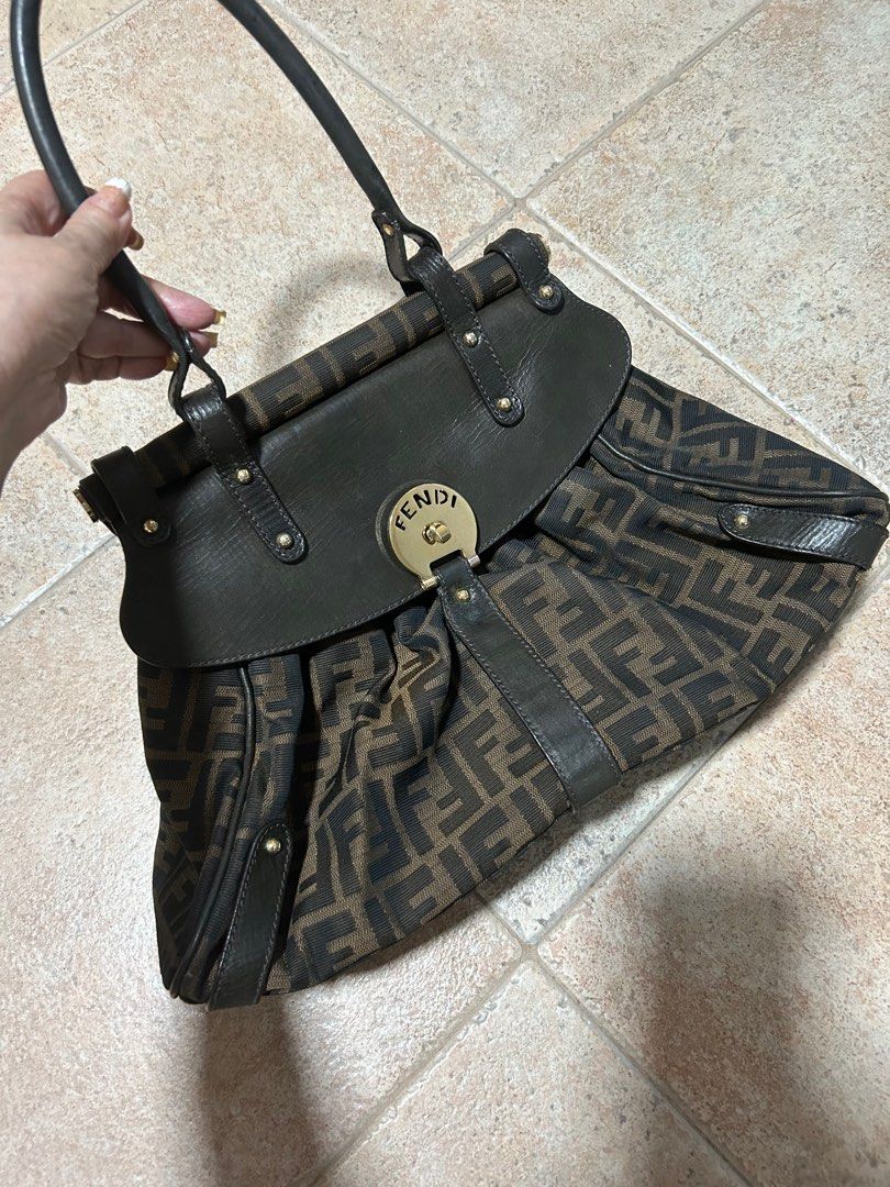 Fendi magic bag shop