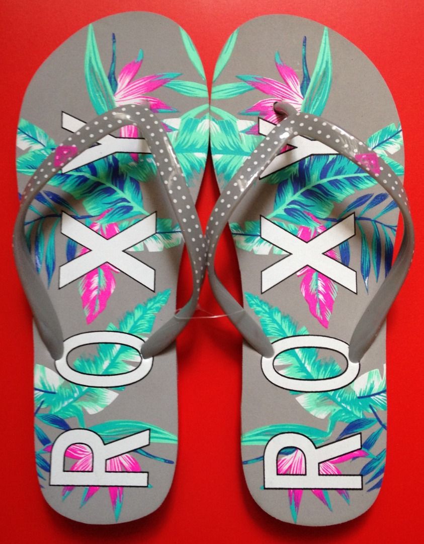 Roxy flip flops size 6 deals
