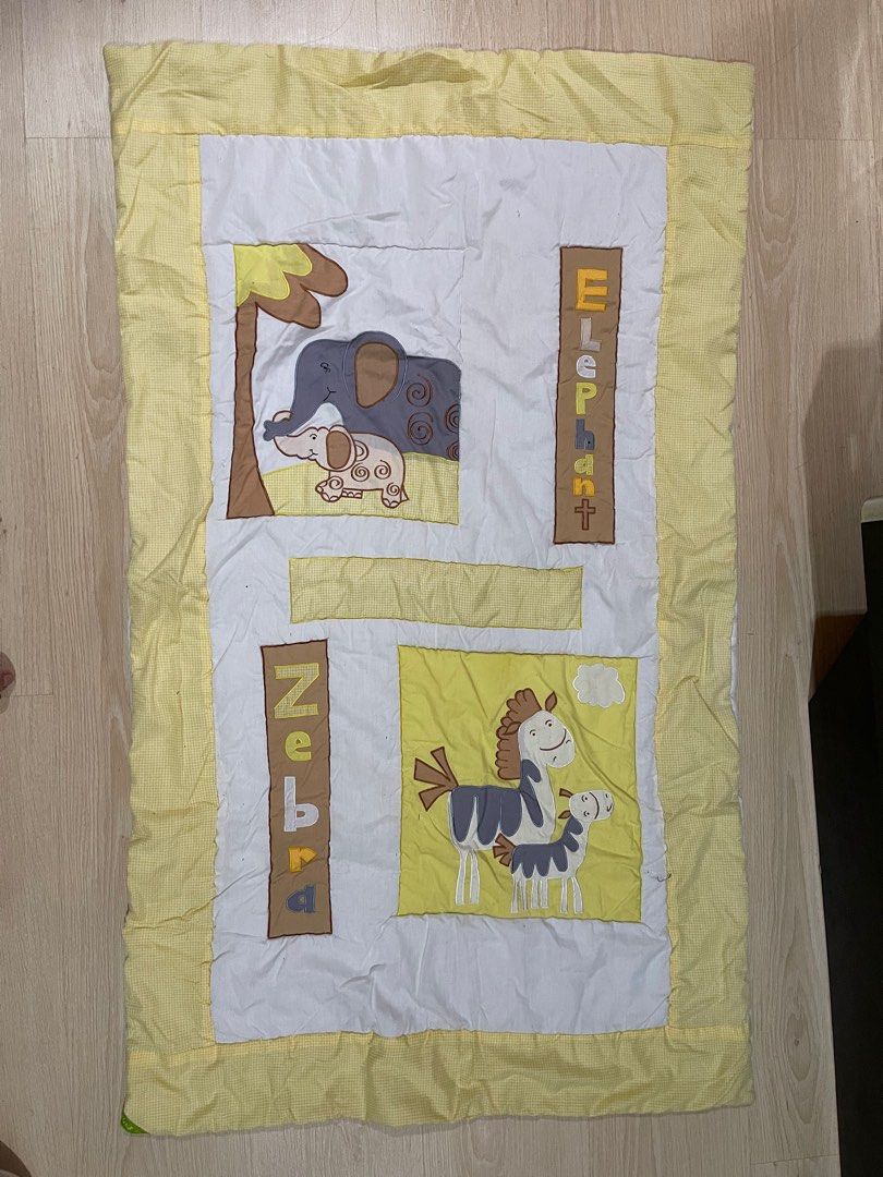 baby comforter (Category: Bed Guards) located in Quezon City. Submitted by macky_preloved21 (Listing ID 1281650319, Image 1). Description: take all 1000 baby comforter 150 each bump gusrd + comforter 350 bump guard 150.